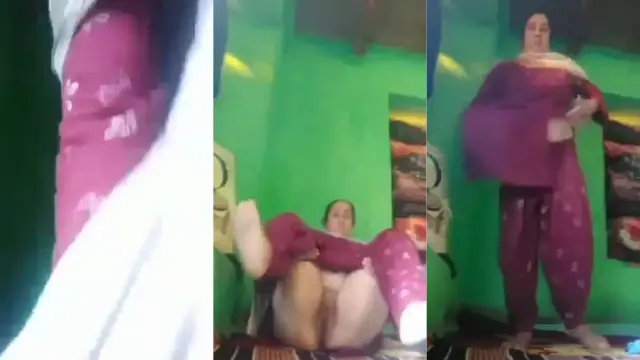 Bengali busty aunty ka private selfie show for BF