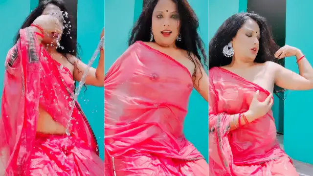 Saree wali bhabhi ka garam shower cam show dekh lo