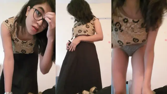 Desi girl ka hot strip tease bade boobs dikhake