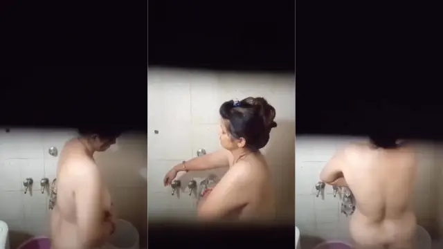 Cuck son secretly films his sexy mom taking a bath