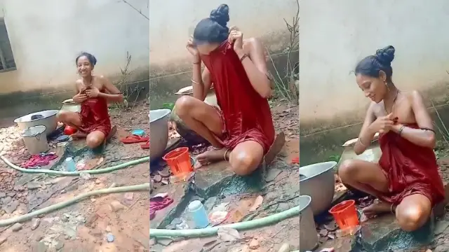 Sexy Indian bhabhi flashing boobs in outdoor shower MMS