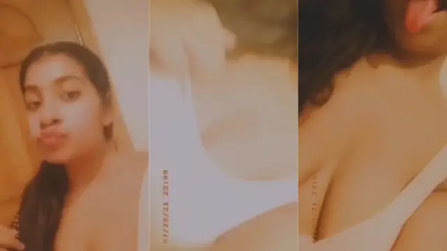 Desi girlfriend ki sexy boobs tease boyfriend ko ghar par