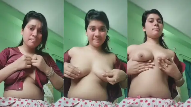 Desi Muslim girl reveals her sexy figure in a hot blouse moment