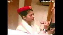 पाकिस्तानी एयर होस्टेस ने पायलट का लंड चूसा