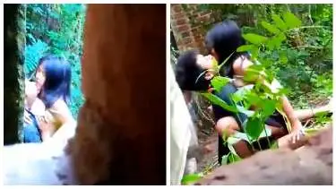 पुराने खंडहर में चुदाई करते कॉलेज लवर्स को चुपके से फिल्माया