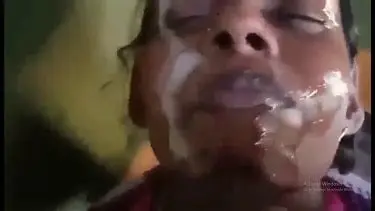 मल्लू आंटी ने लंड चूसने के बाद अमेरिकी पोर्नस्टार्स की तरह चेहरे पर लिया गाढ़ा वीर्य